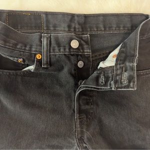 Make Offer ⭐️ Men’s Black Denim Levi’s 501 Button fly. W28 L30